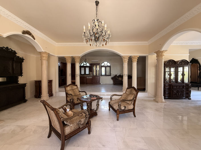 Image No.2-4 Bed Villa for sale