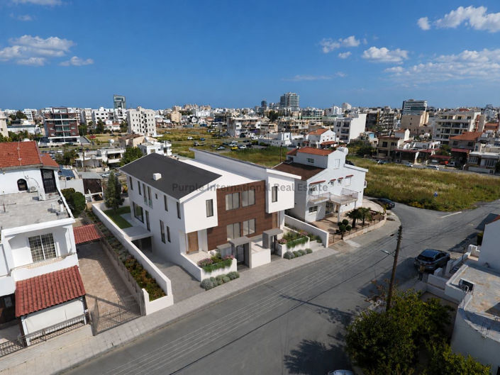 Image No.7-3 Bed Villa for sale