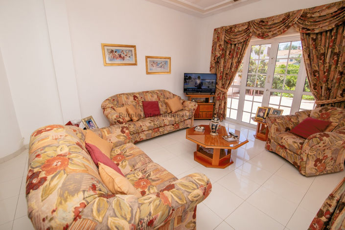 Image No.10-3 Bed Villa for sale