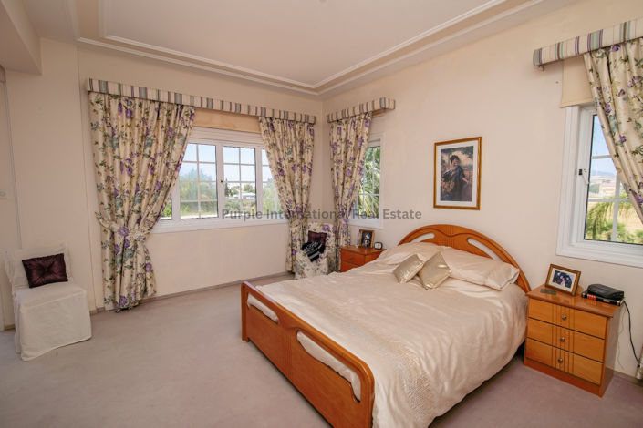 Image No.17-3 Bed Villa for sale