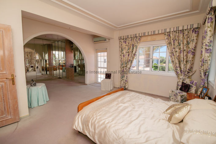 Image No.18-3 Bed Villa for sale