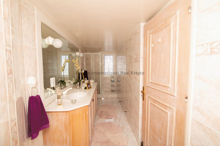 Image No.19-3 Bed Villa for sale