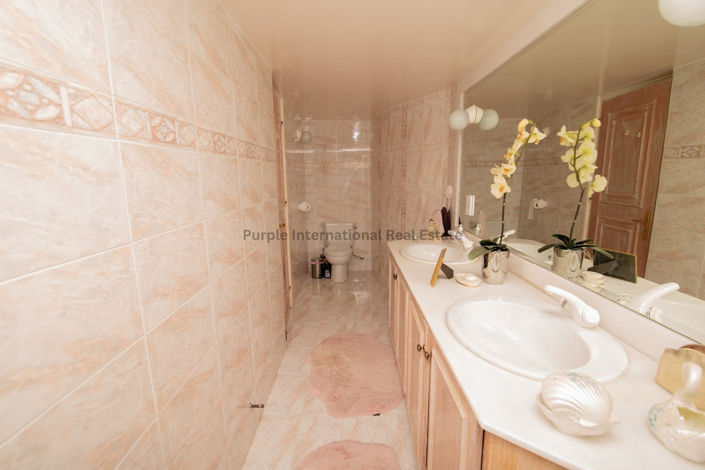 Image No.20-3 Bed Villa for sale