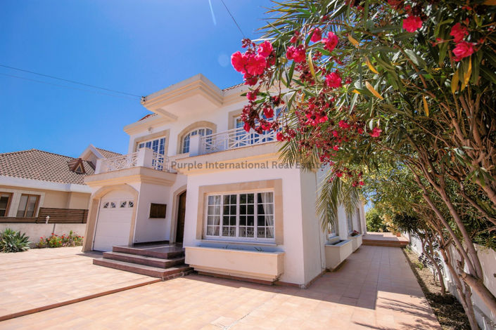 Image No.39-3 Bed Villa for sale