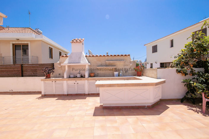 Image No.41-3 Bed Villa for sale