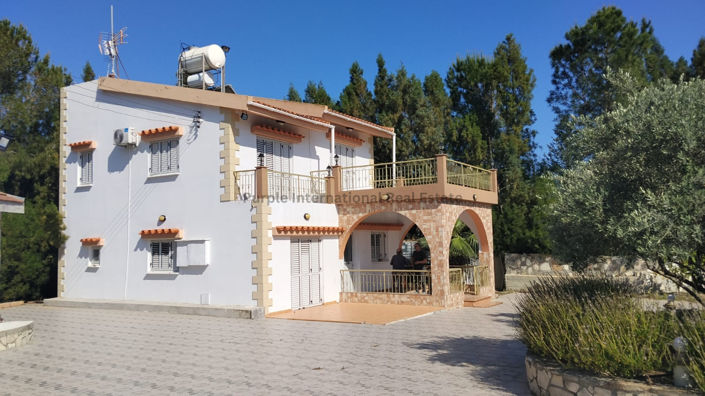 Image No.2-3 Bed Villa for sale