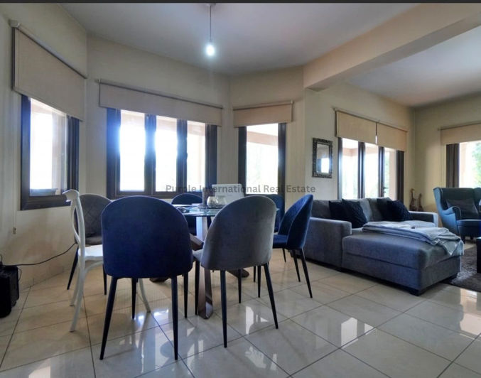 Image No.11-4 Bed House for sale