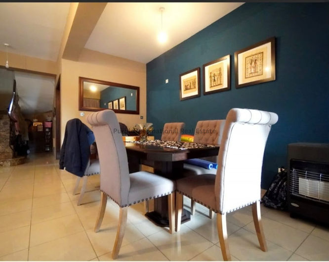 Image No.21-4 Bed House for sale