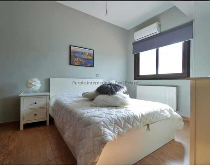 Image No.25-4 Bed House for sale