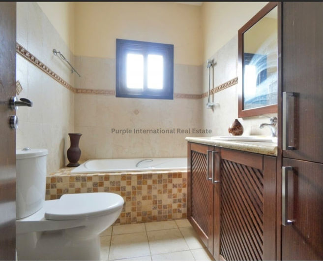 Image No.28-4 Bed House for sale