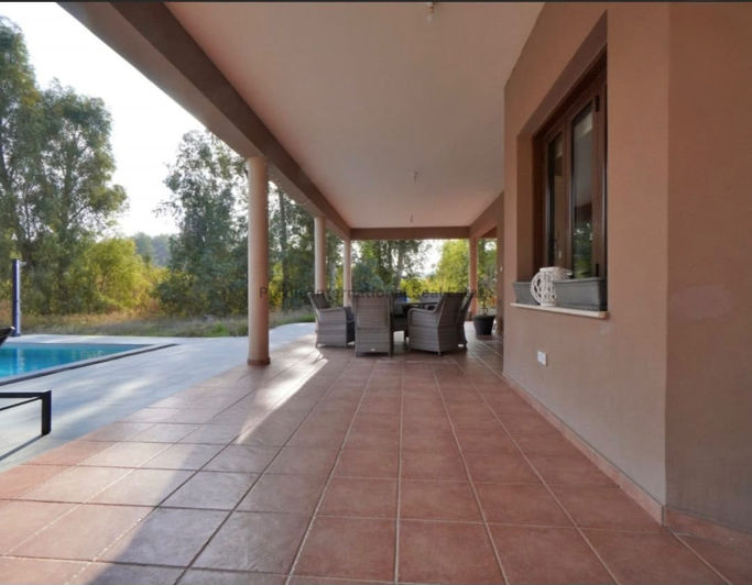 Image No.8-4 Bed House for sale