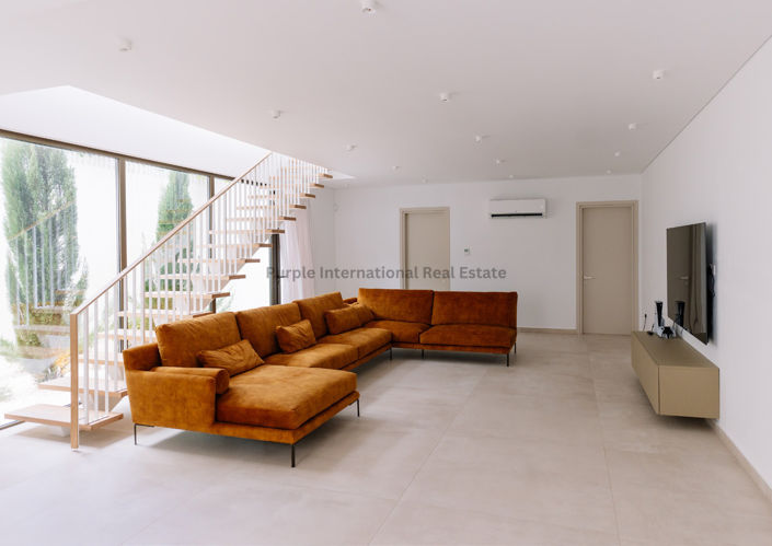 Image No.8-4 Bed Villa for sale