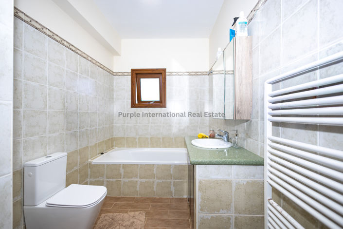 Image No.19-3 Bed Villa for sale