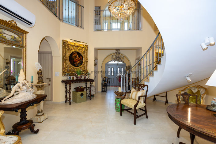 Image No.12-6 Bed Villa for sale