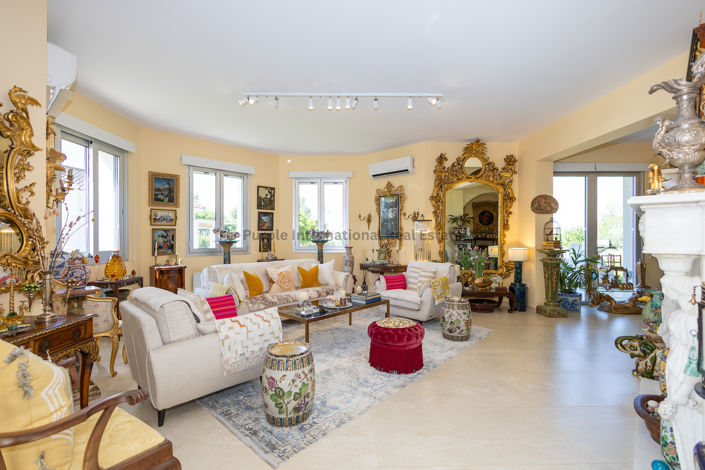 Image No.8-6 Bed Villa for sale