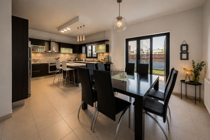 Image No.4-3 Bed Villa for sale