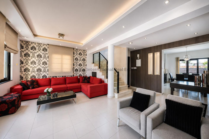 Image No.5-3 Bed Villa for sale