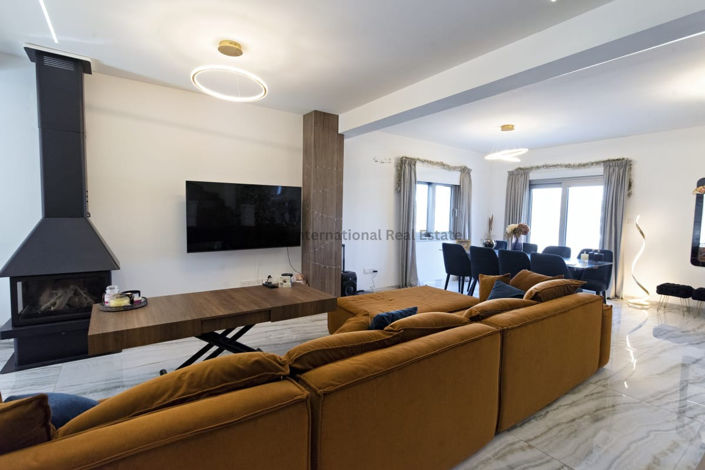 Image No.8-4 Bed Villa for sale