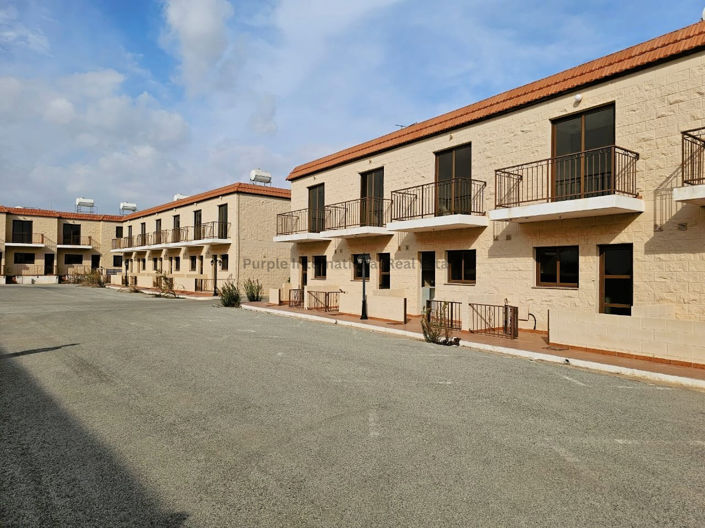 Image No.4-2 Bed Townhouse for sale