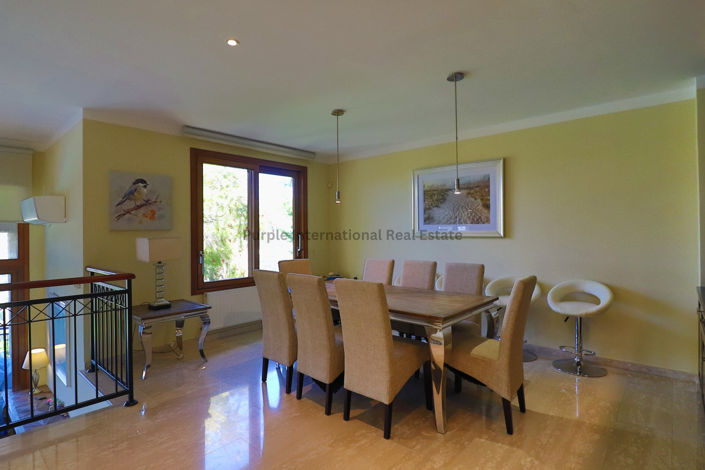 Image No.3-4 Bed Villa for sale