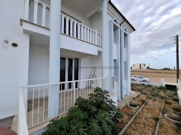 Image No.13-5 Bed House for sale