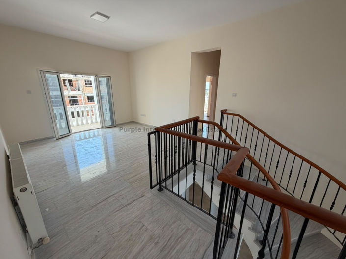Image No.16-5 Bed House for sale