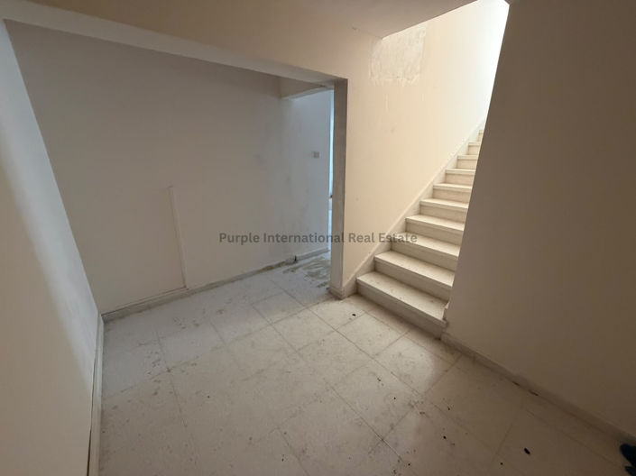 Image No.27-5 Bed House for sale