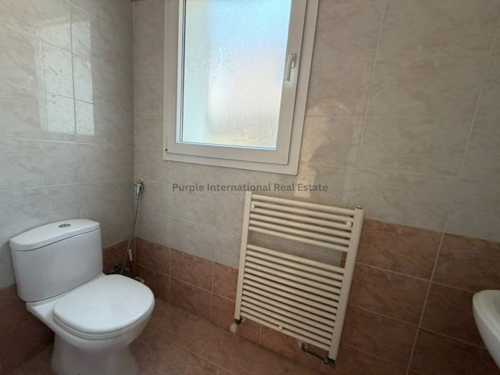Image No.7-5 Bed House for sale