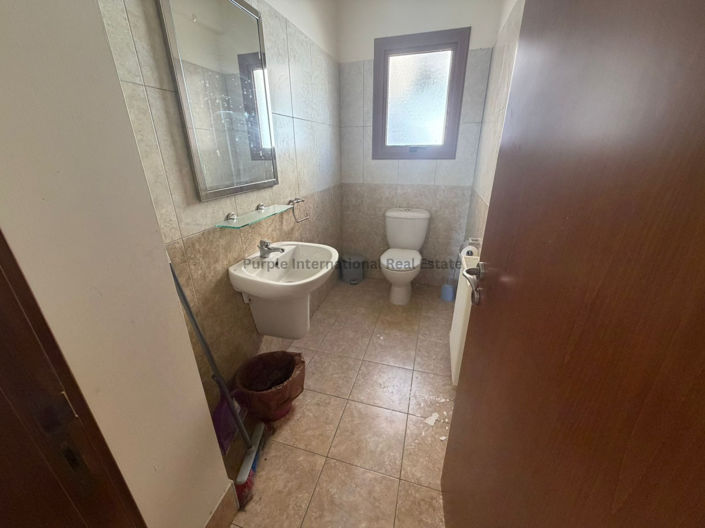 Image No.13-4 Bed House for sale