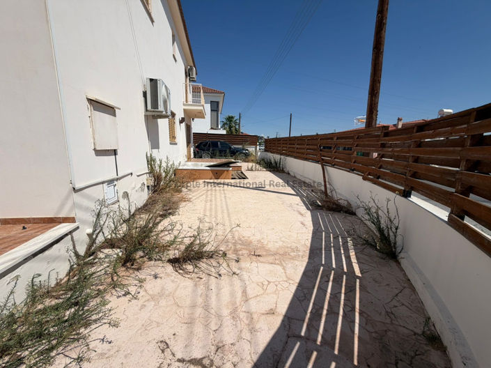 Image No.22-4 Bed House for sale