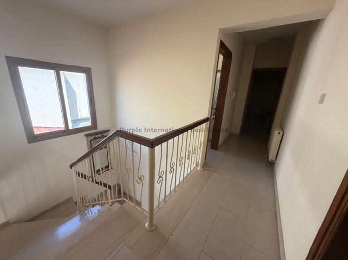 Image No.24-4 Bed House for sale