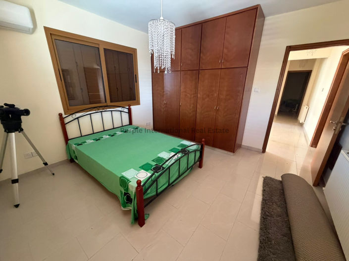 Image No.28-4 Bed House for sale