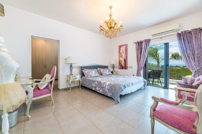 Image No.18-4 Bed Villa for sale