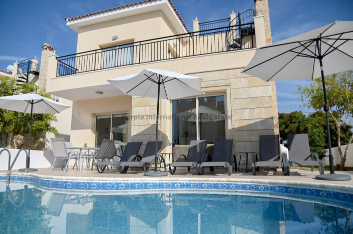 Image No.18-3 Bed Villa for sale