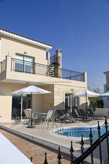 Image No.37-3 Bed Villa for sale