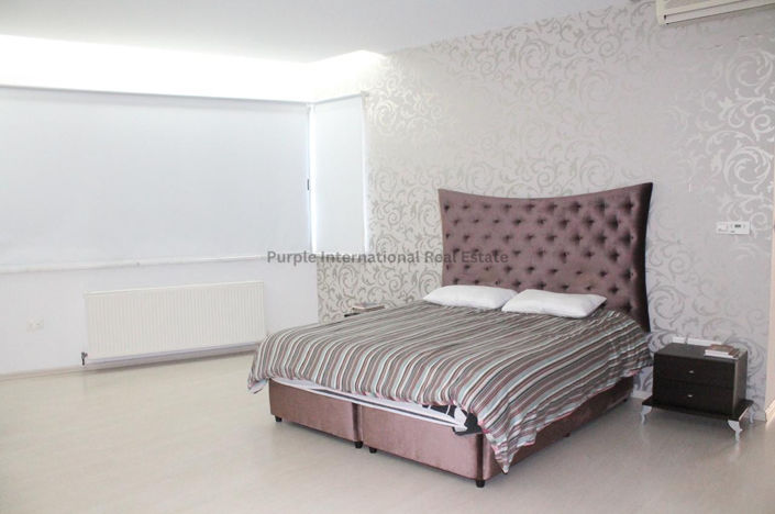 Image No.10-5 Bed Villa for sale