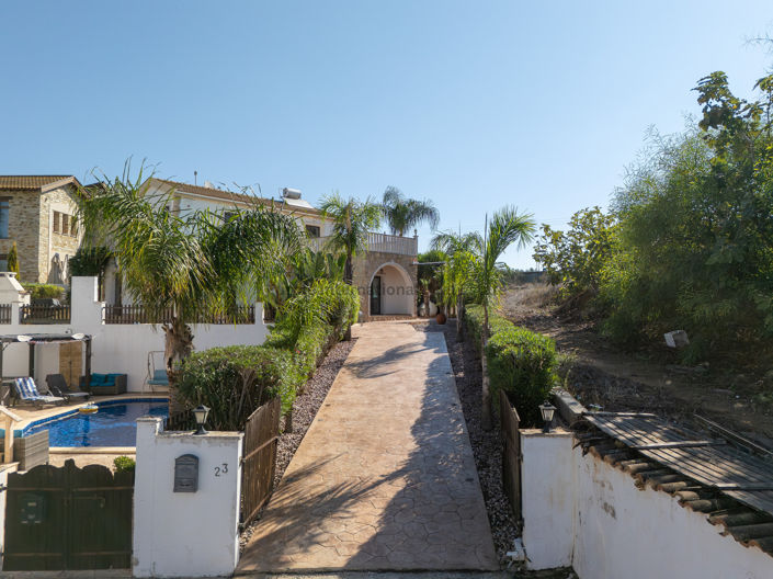 Image No.26-3 Bed Villa for sale