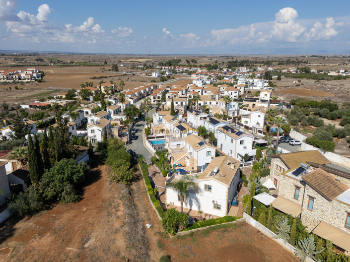 Image No.28-3 Bed Villa for sale