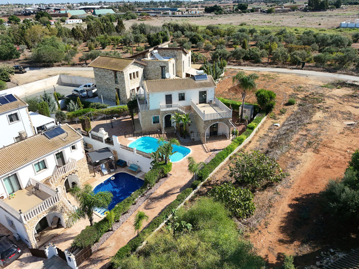 Image No.3-3 Bed Villa for sale