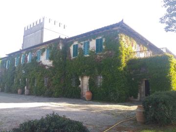 Property-for-sale-Tuscany---Farmhouse-for-sale-Arezzo-Siena-Tuscany--2-