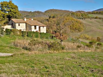 Stonehouse-for-Sale-Val-d-Orcia-Tuscany--26-