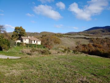 Stonehouse-for-Sale-Val-d-Orcia-Tuscany--25-