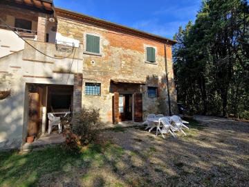 Farmohuse-for-Sale-in-Lucignano-with-pool-Tuscany-Arezzo---AZ-Italian-Properties--45-