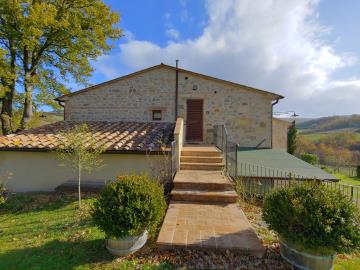 Stonehouse-for-Sale-Val-d-Orcia-Tuscany--18-