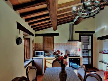 Stonehouse-for-Sale-Val-d-Orcia-Tuscany--29-