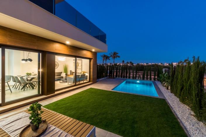 Image No.22-3 Bed Villa / Detached for sale