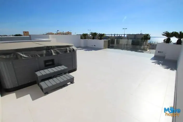 Image No.4-4 Bed Villa for sale