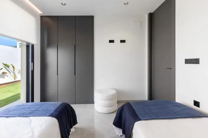 Image No.21-3 Bed Villa for sale