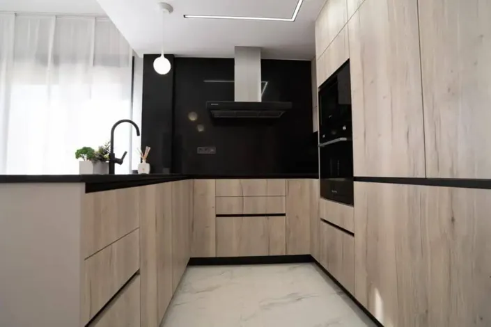 Image No.25-3 Bed Apartment for sale