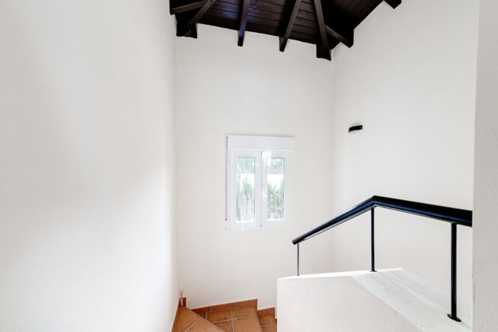 Image No.10-2 Bed Townhouse for sale